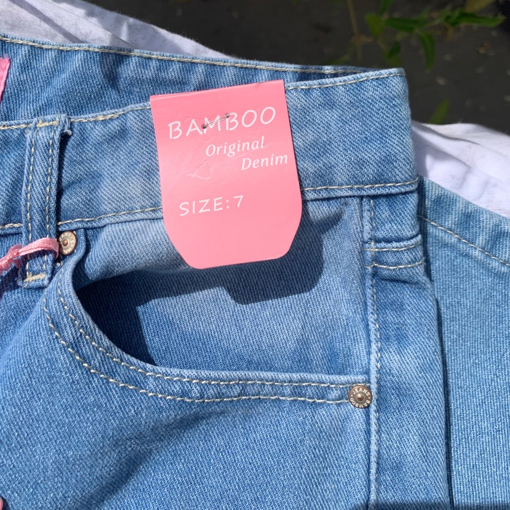 NWT distressed high rise Bamboo jeans - Picture 6 of 7